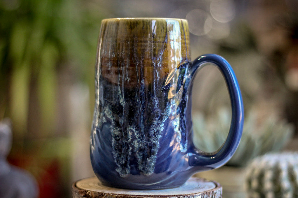 16-D Mossy Wave Textured Gourd Mug, 18 oz.
