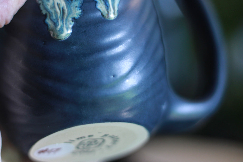17-D New Wave Textured Mug, 18 oz.