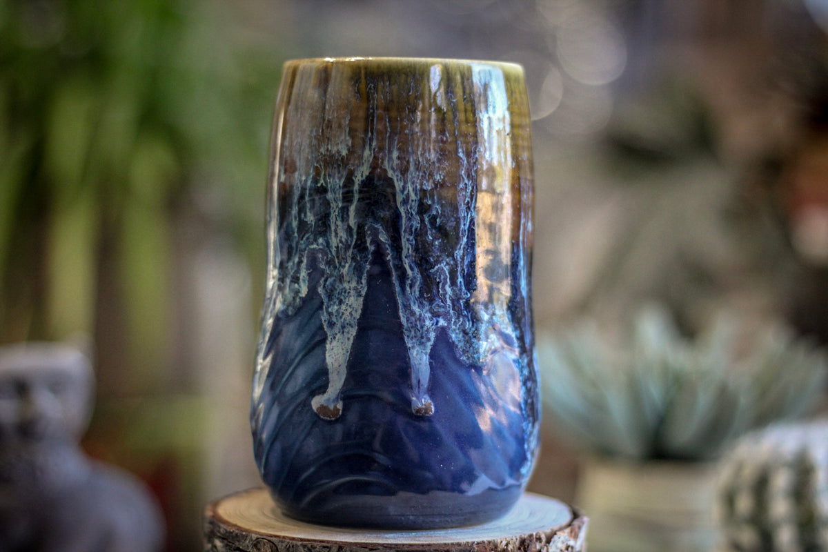 16-D Mossy Wave Textured Gourd Mug, 18 oz.