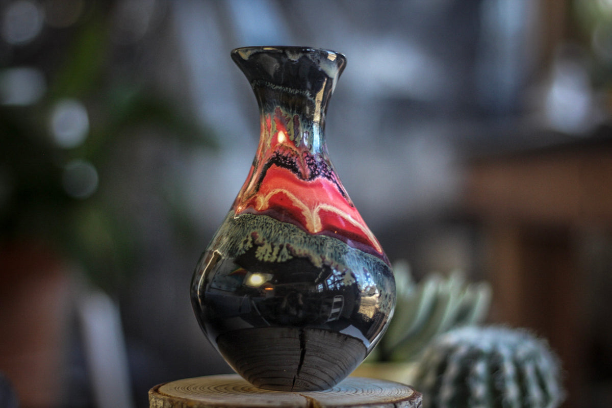 16-A Molten Strata Vase, 9 oz