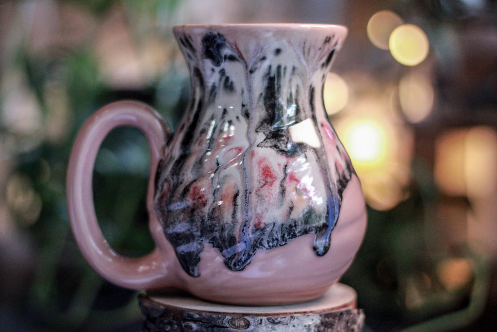 01-D Granny's Lace Flared Textured Mug - TOP SHELF, 22 oz.