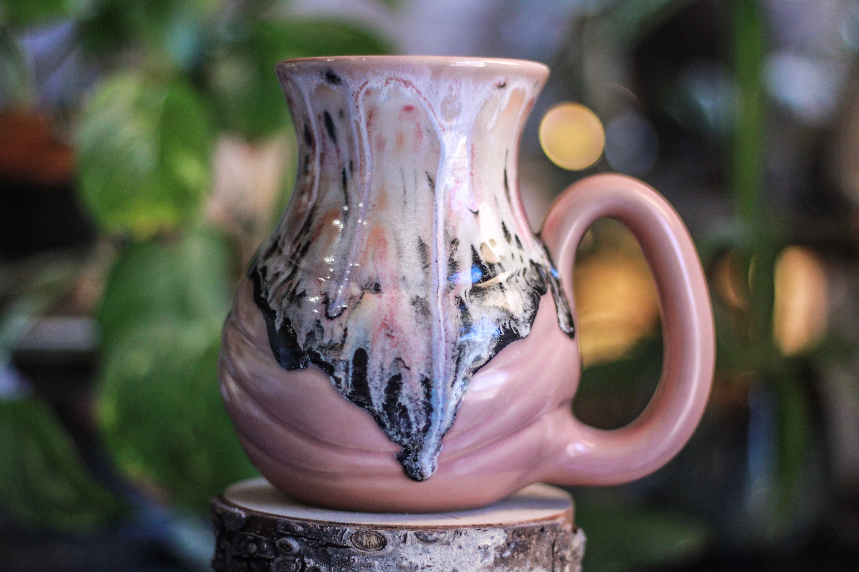 02-D Granny's Lace Flared Textured Mug - TOP SHELF, 23 oz.