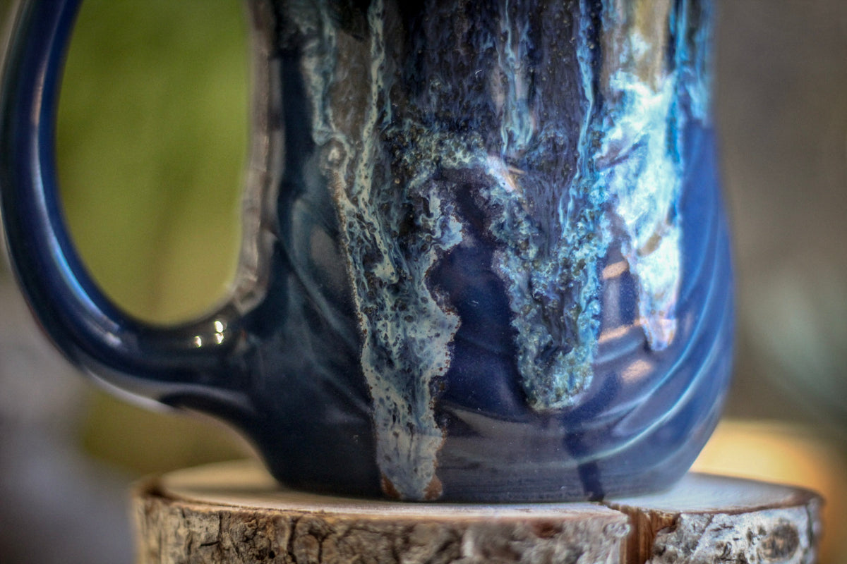 16-D Mossy Wave Textured Gourd Mug, 18 oz.