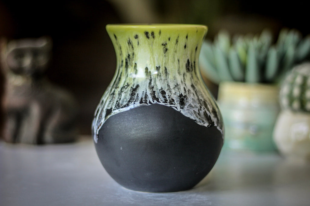 18-E PROTOTYPE Flared Mug, 20 oz.