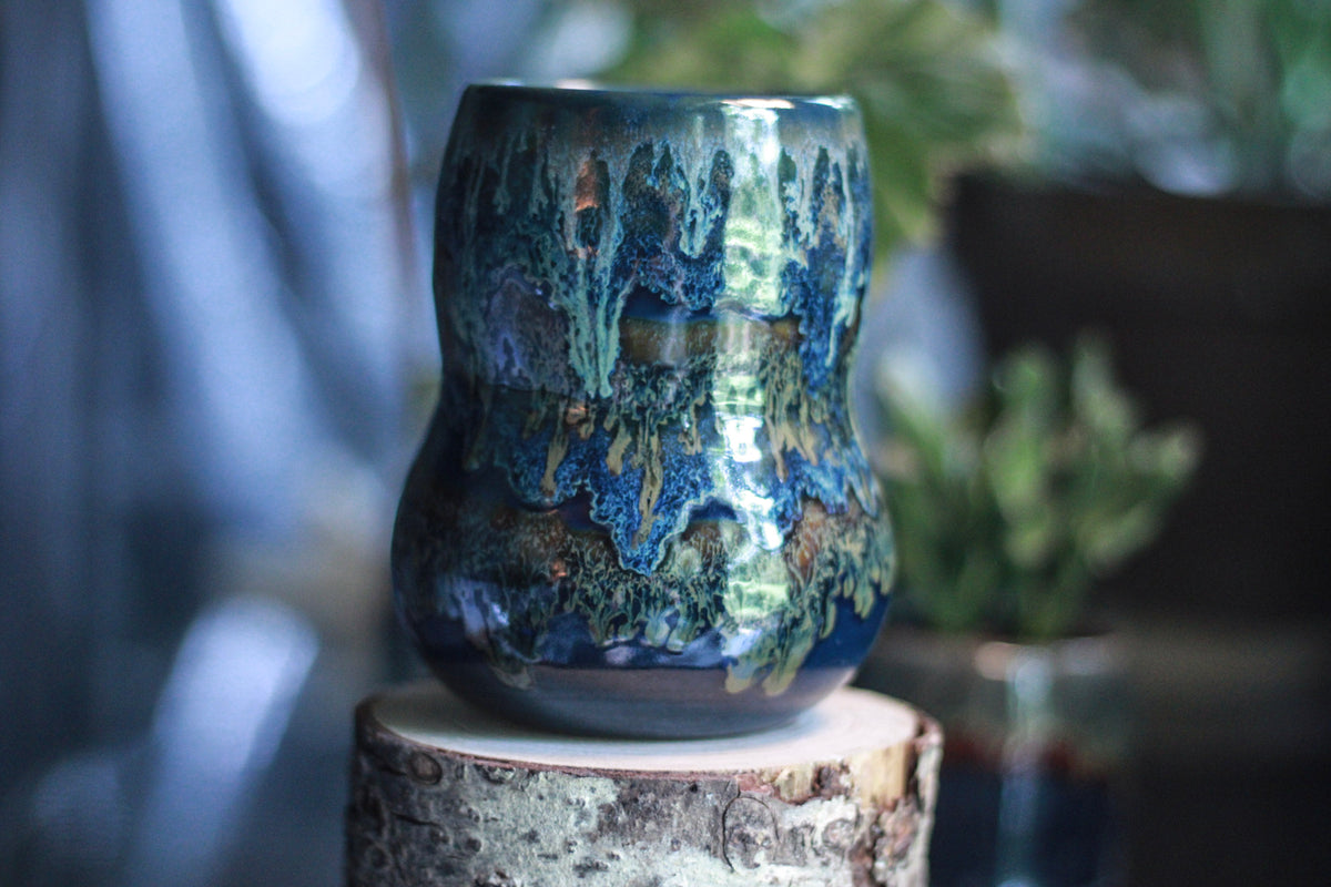 18-D Moody Blues Gourd Mug, 20 oz.