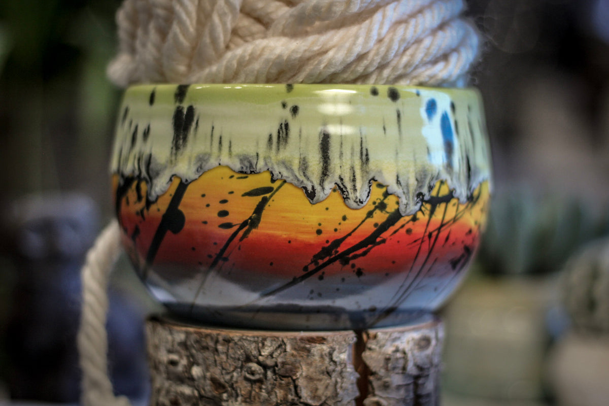 16-A Corona Flow Yarn Bowl