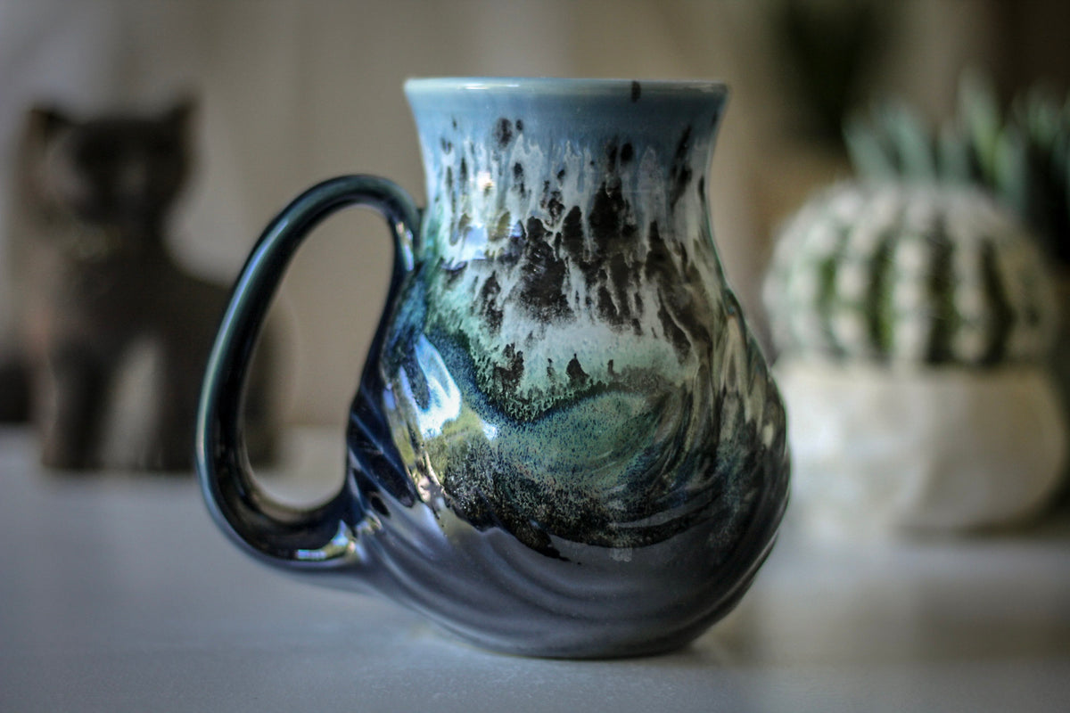 20-D Green Mountain Flared Textured Mug, 17 oz.