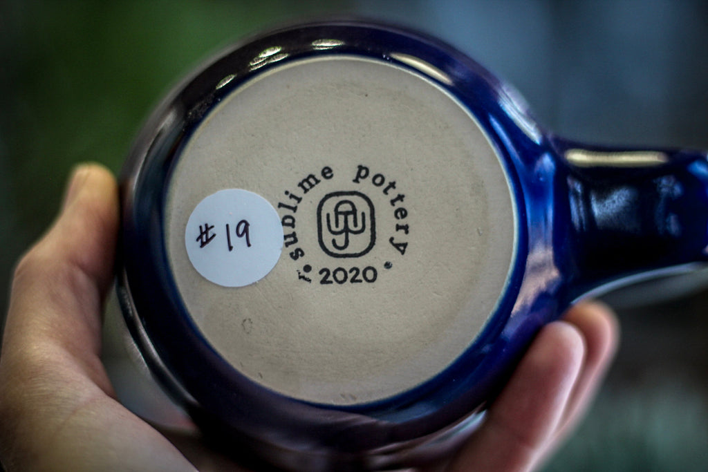 19-D New Wave Barely Flared Acorn Mug, 21 oz.