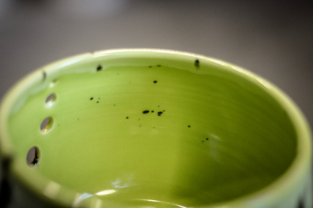 16-A Corona Flow Yarn Bowl