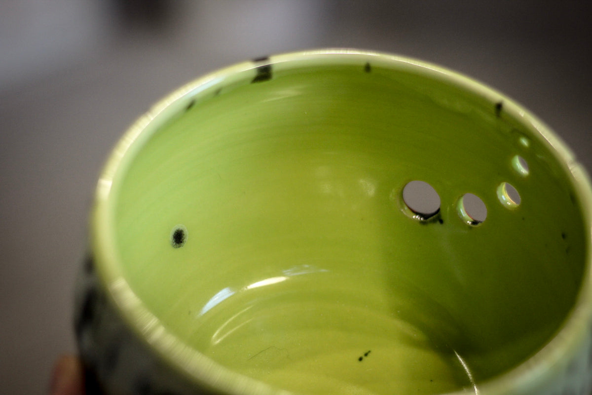 16-A Corona Flow Yarn Bowl