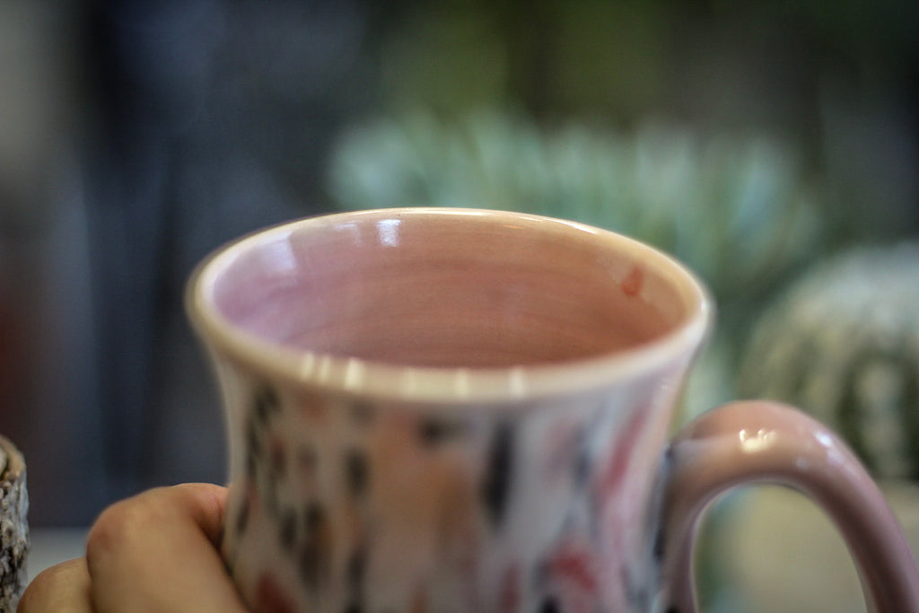 02-E Granny's Lace Flared Mug, 16 oz.