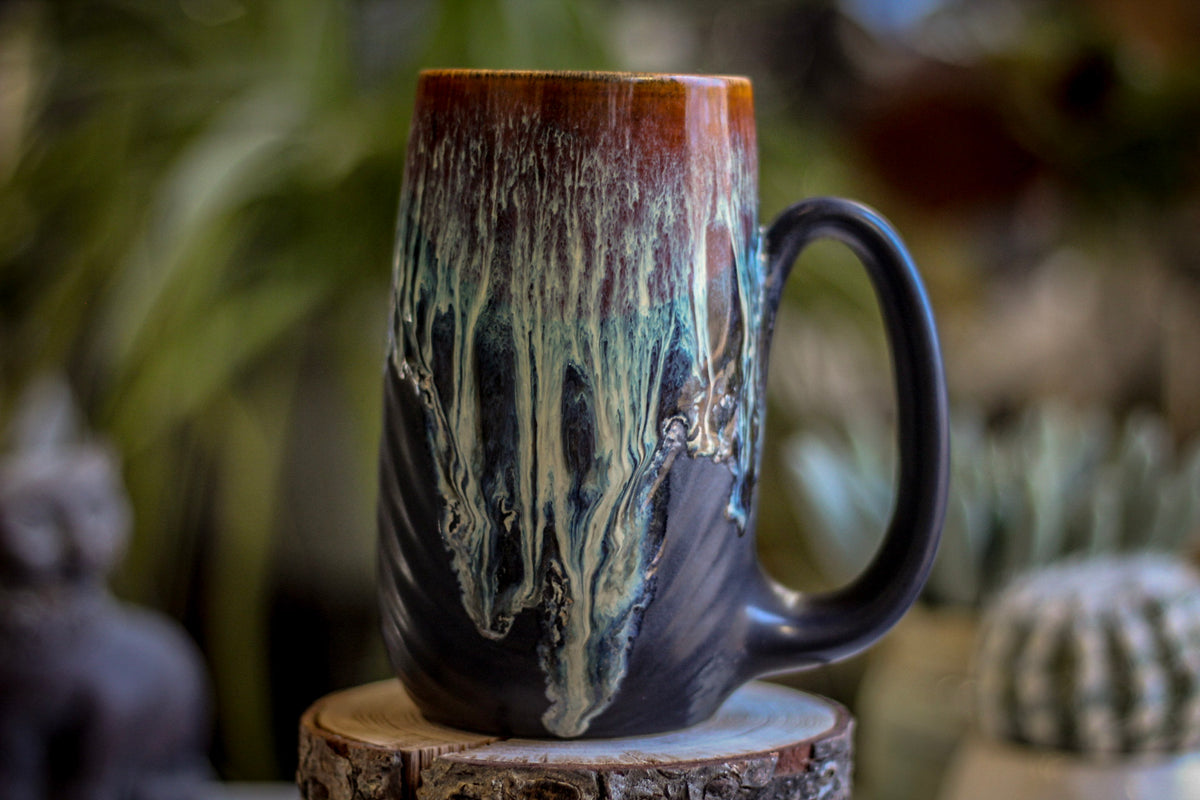 17-D New Wave Textured Mug, 17 oz.