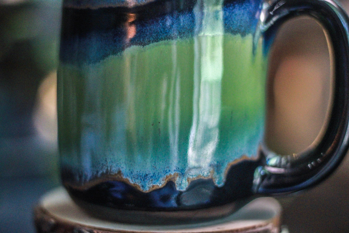 17-E Aurora Mug, 23 oz.