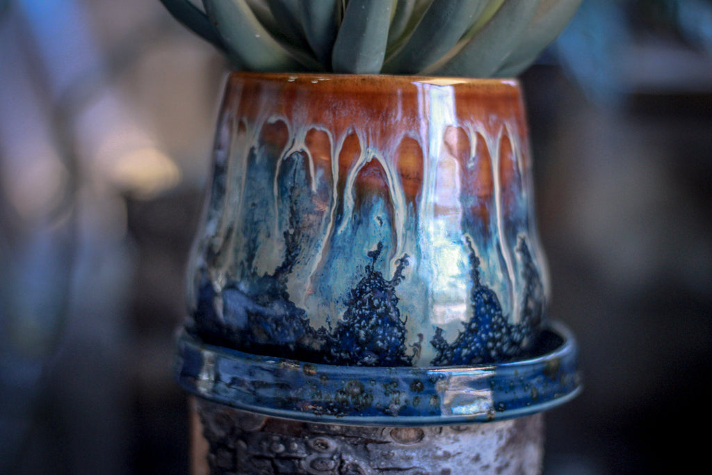 18-D New Wave Small Planter