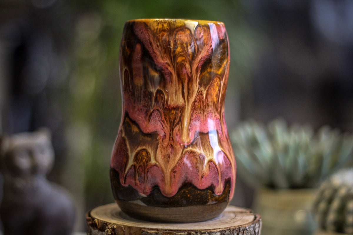 18-E Fuschia Beauty Gourd Mug, 17 oz.