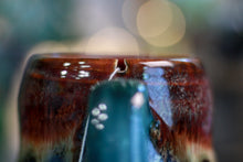 Load image into Gallery viewer, 18-C PROTOTYPE Notched Gourd Mug, 20 oz.