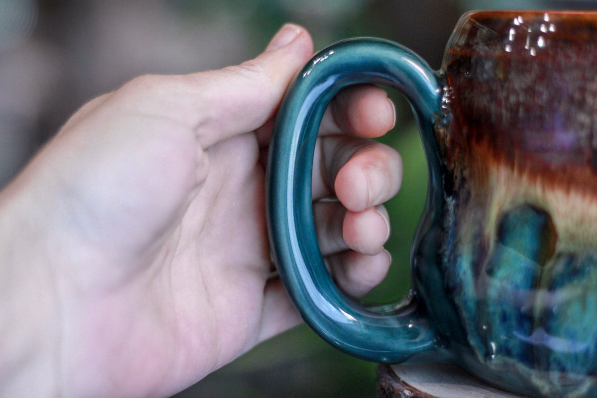 18-C PROTOTYPE Notched Gourd Mug, 20 oz.
