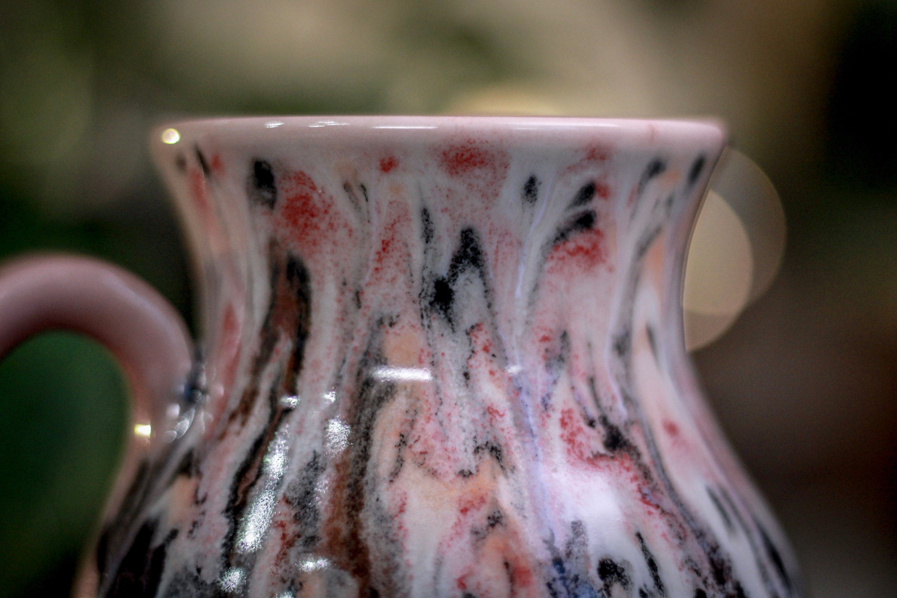 02-D Granny's Lace Flared Mug, 21 oz.