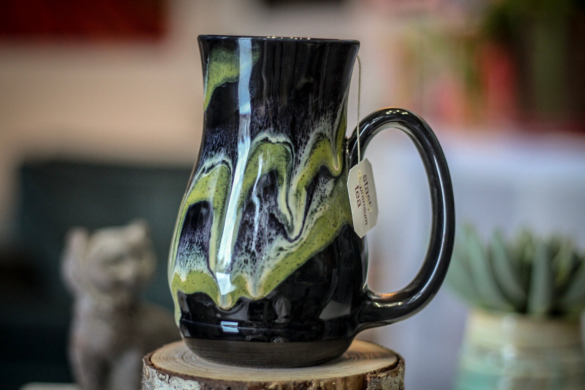18-E Mossy Grotto Flared Acorn Notched Mug, 18 oz.
