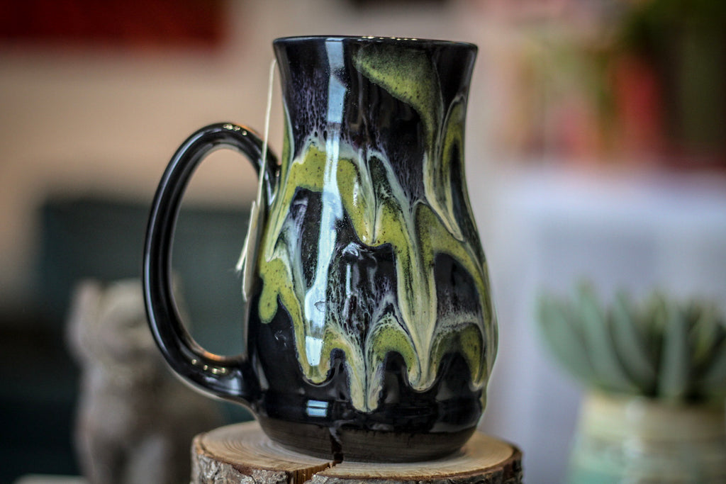 18-E Mossy Grotto Flared Acorn Notched Mug, 18 oz.