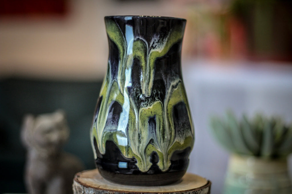 18-E Mossy Grotto Flared Acorn Notched Mug, 18 oz.