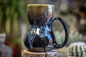 17-D Mossy Wave Gourd Mug, 19 oz.