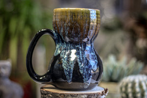 17-D Mossy Wave Gourd Mug, 19 oz.