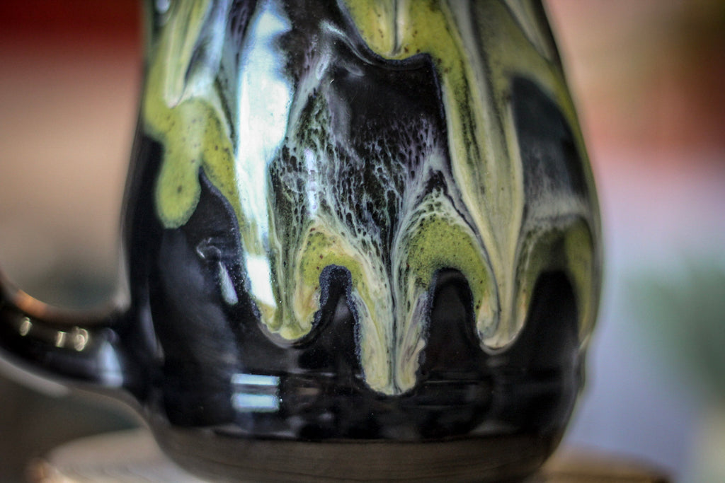 18-E Mossy Grotto Flared Acorn Notched Mug, 18 oz.