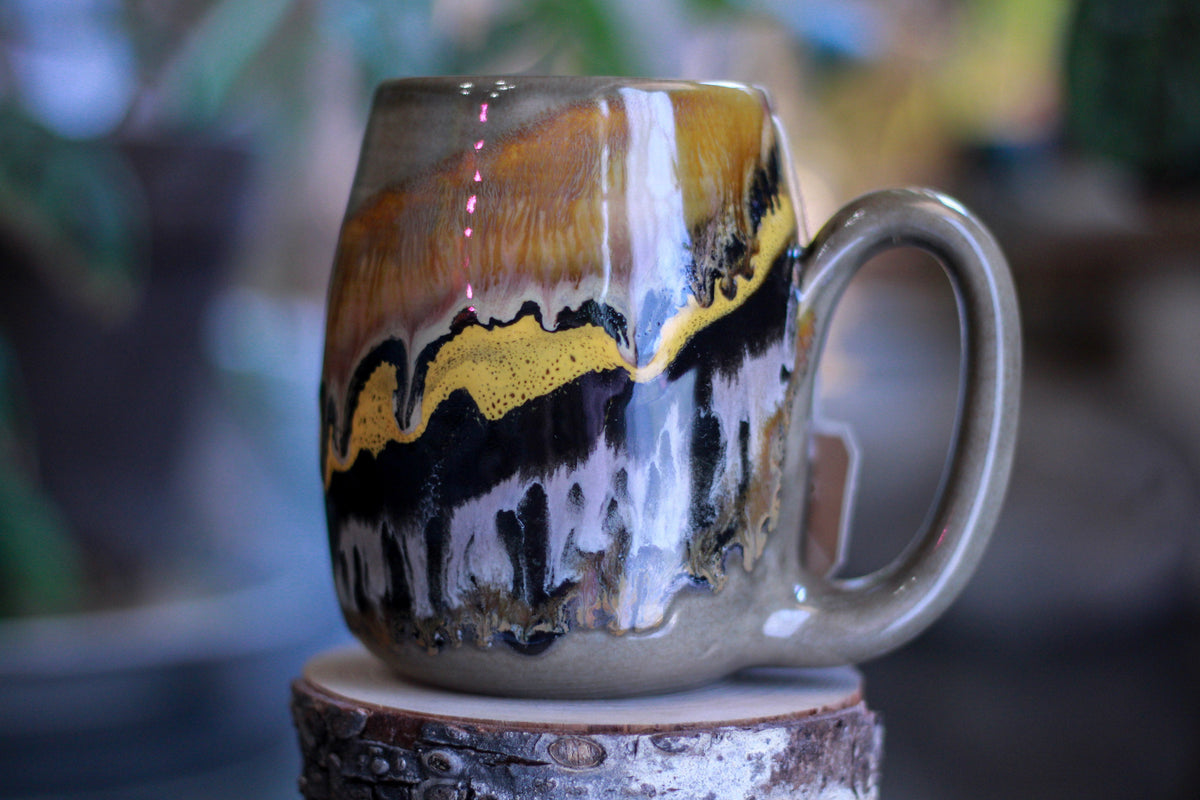 19-C Bumblebee Jasper Flared Mug, 19 oz.