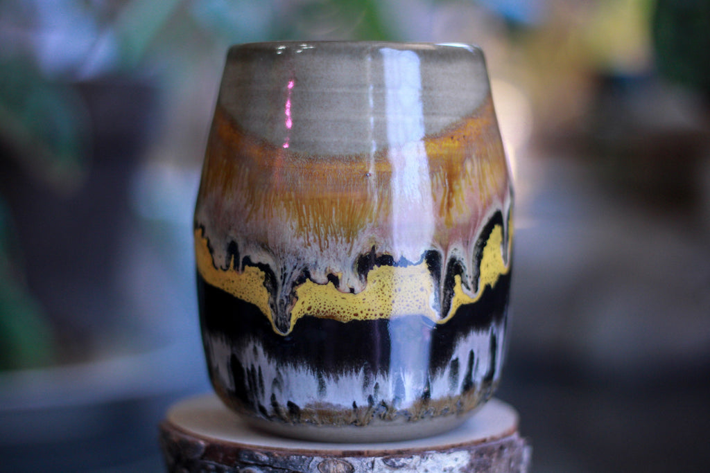 19-C Bumblebee Jasper Flared Mug, 19 oz.