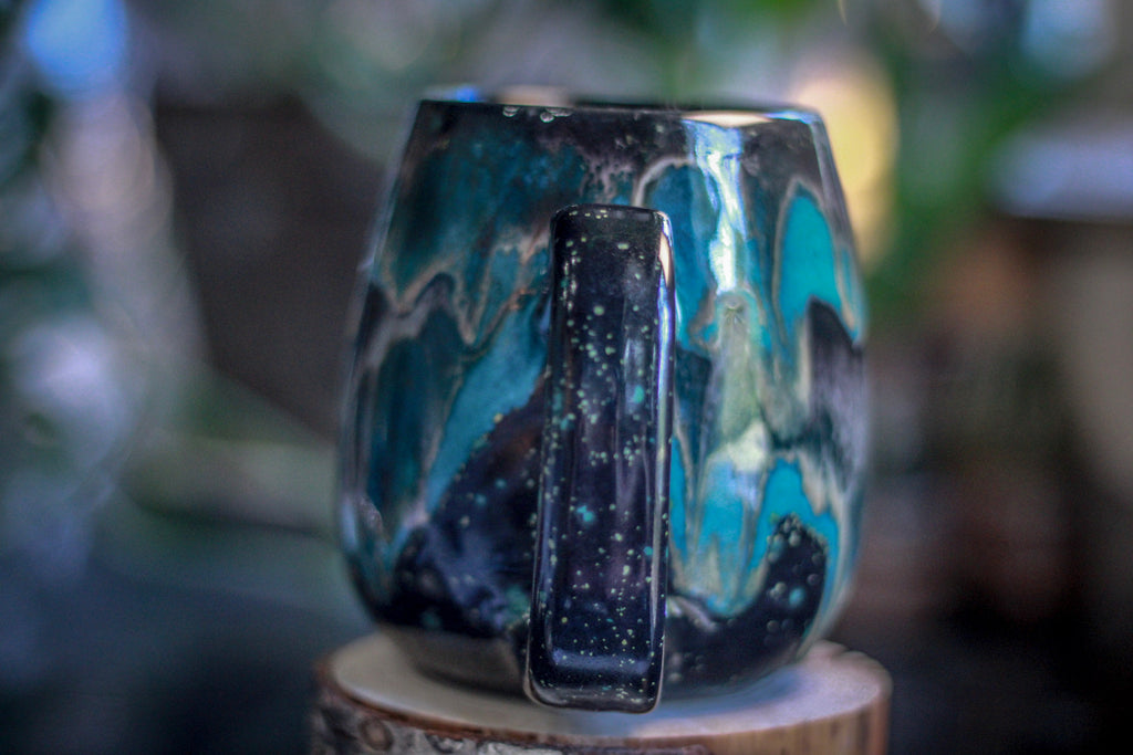 21-D Turquoise Grotto Variation Mug, 26 oz.
