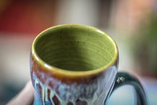 Load image into Gallery viewer, 21-D New Wave Gourd Mug, 18 oz.