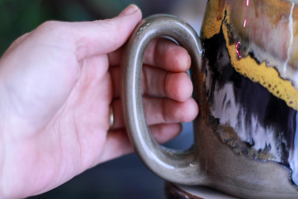 19-C Bumblebee Jasper Flared Mug, 19 oz.