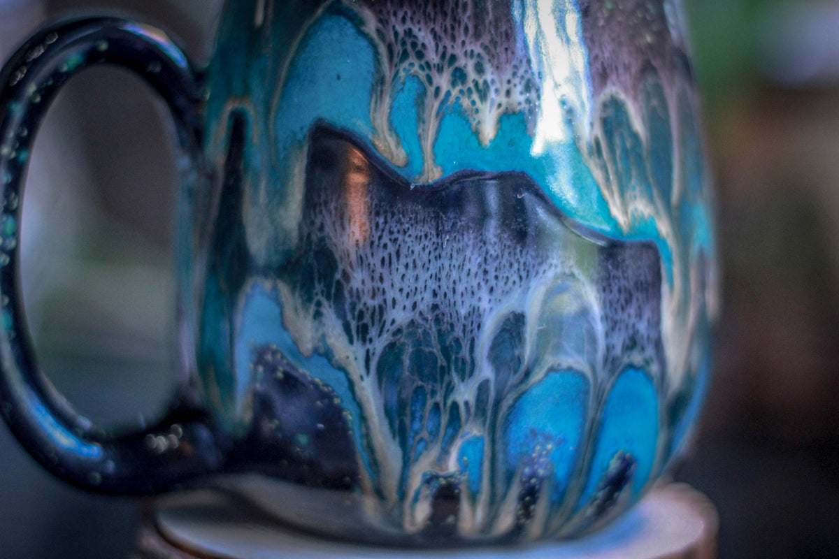 21-D Turquoise Grotto Variation Mug, 26 oz.