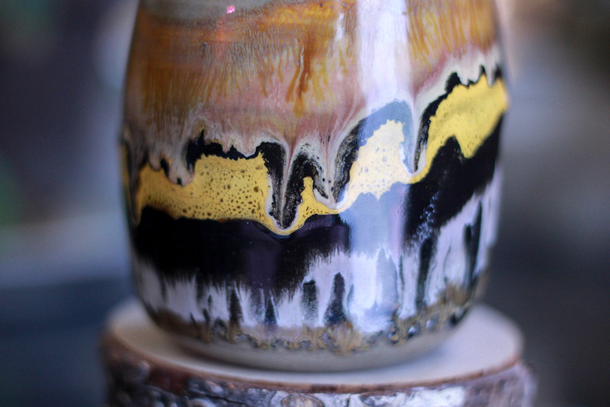 19-C Bumblebee Jasper Flared Mug, 19 oz.
