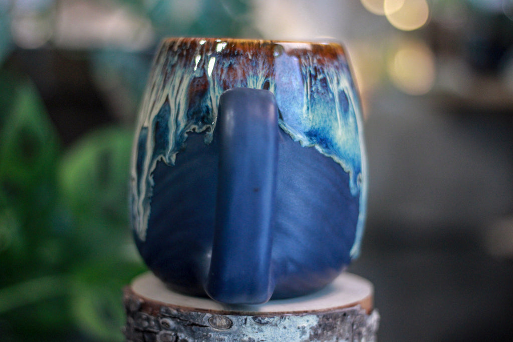 20-D New Wave Textured Mug - TOP SHELF, 22 oz.
