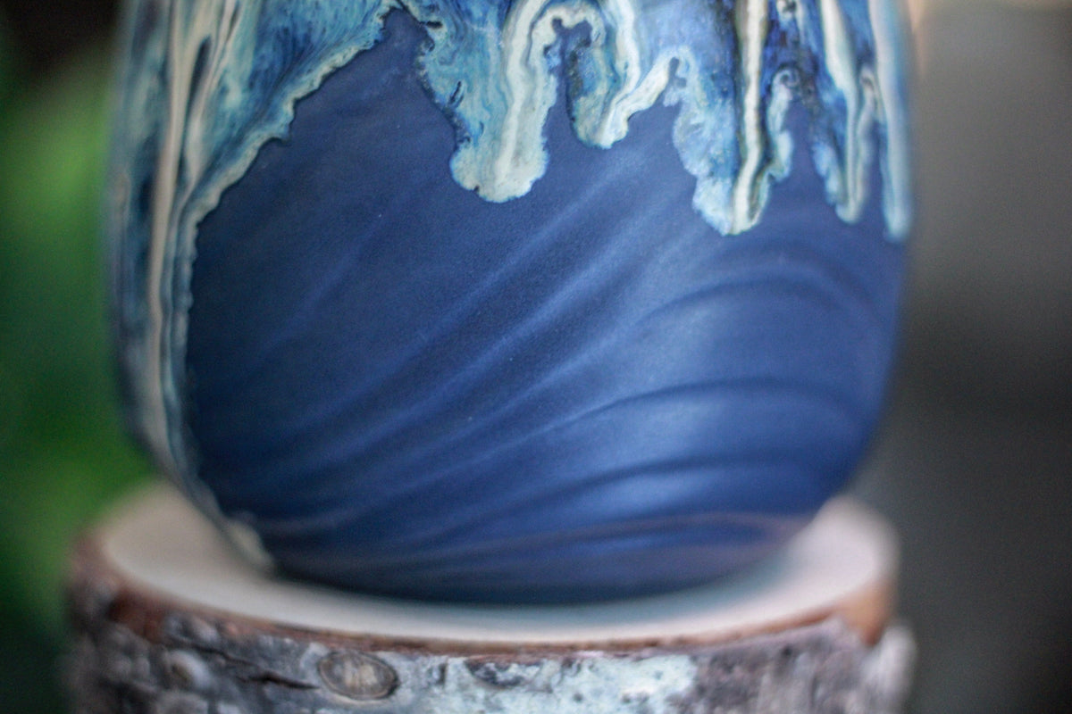 20-D New Wave Textured Mug - TOP SHELF, 22 oz.