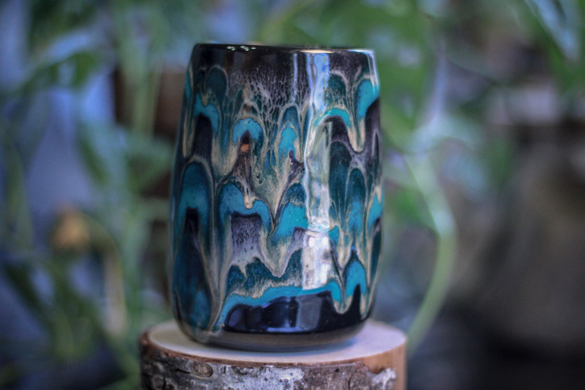 22-D Turquoise Grotto Mug, 20 oz.