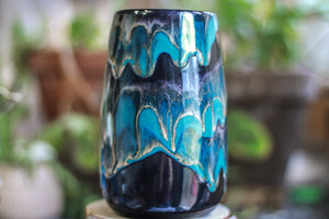 20-D Turquoise Grotto Notched Mug, 25 oz.