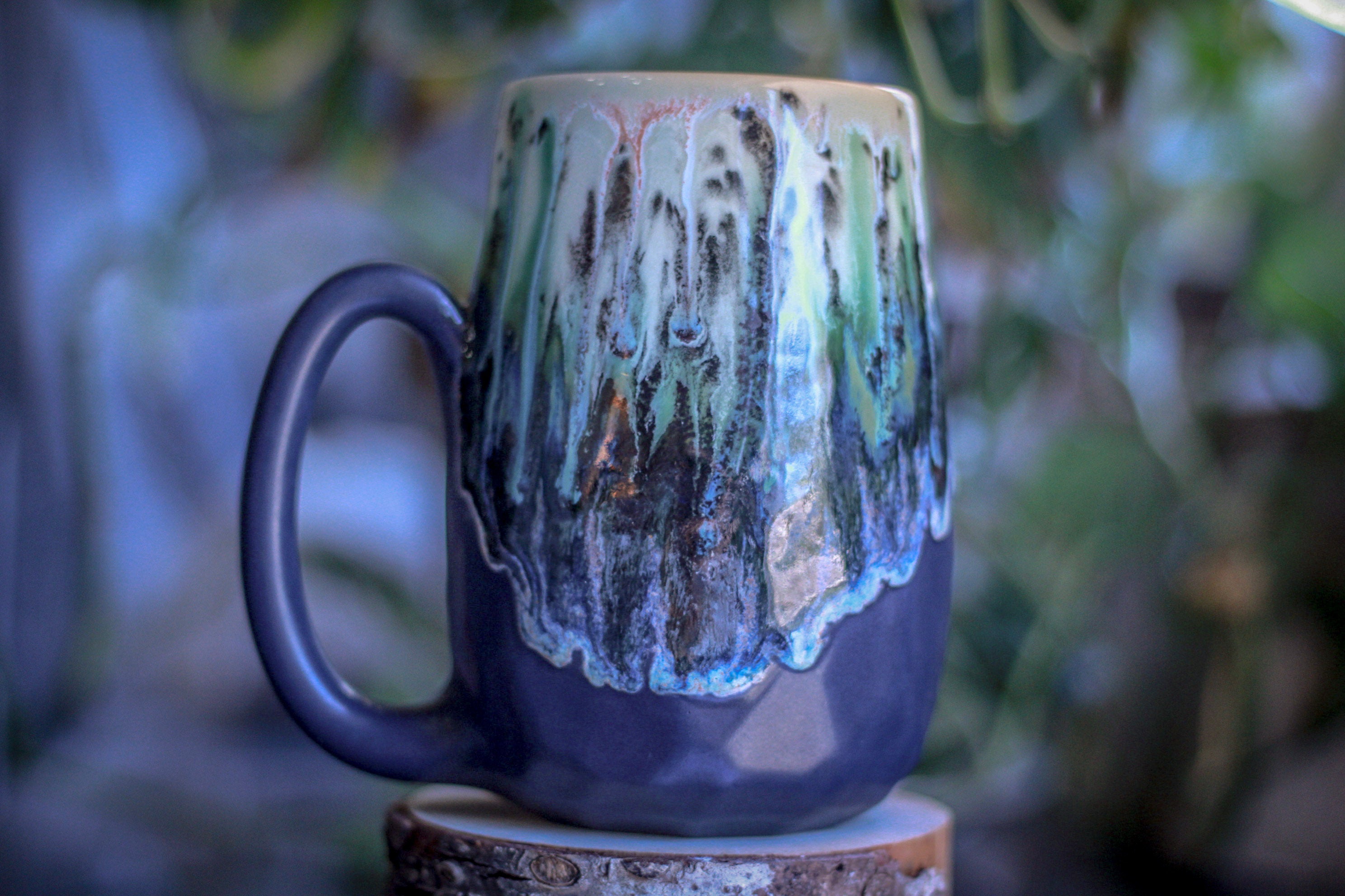 03-A Champlain Shale Crystal Mug, 25 oz.