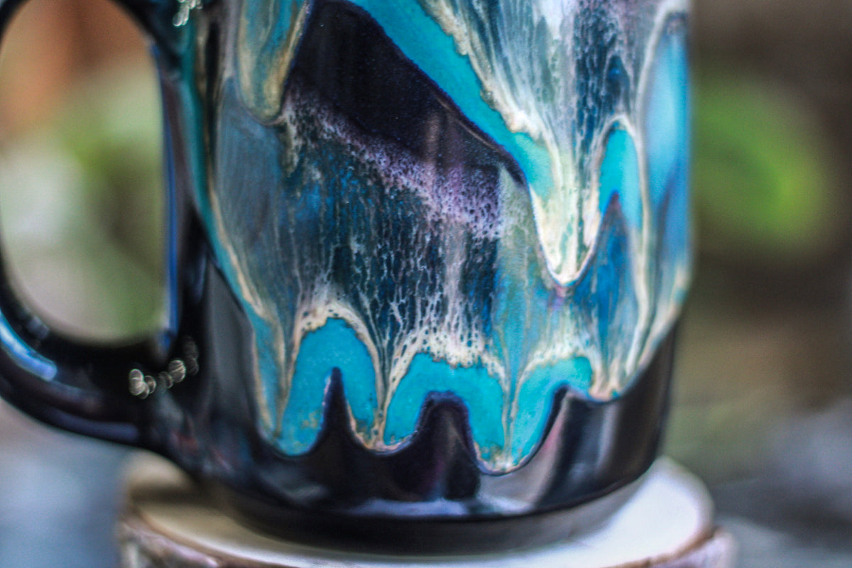 20-D Turquoise Grotto Notched Mug, 25 oz.