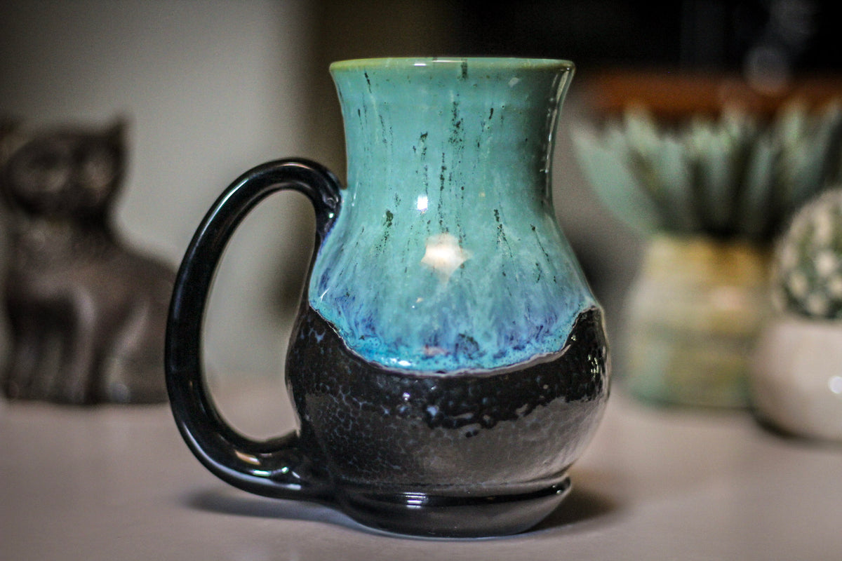 22-D EXPERIMENT Barely Flared Acorn Mug - MISFIT, 18 oz. - 10% off