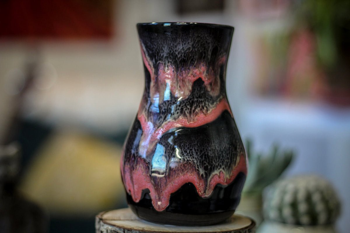 23-D Amethyst Grotto Flared Acorn Notched Mug, 19 oz.
