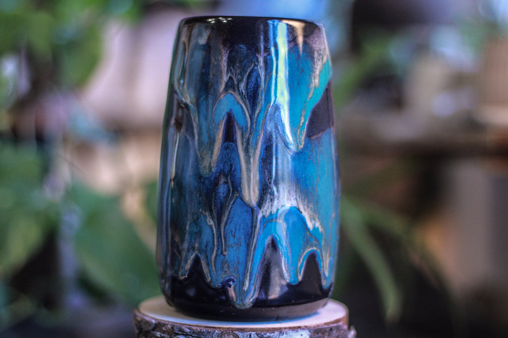 28-D Turquoise Grotto Mug, 25 oz.