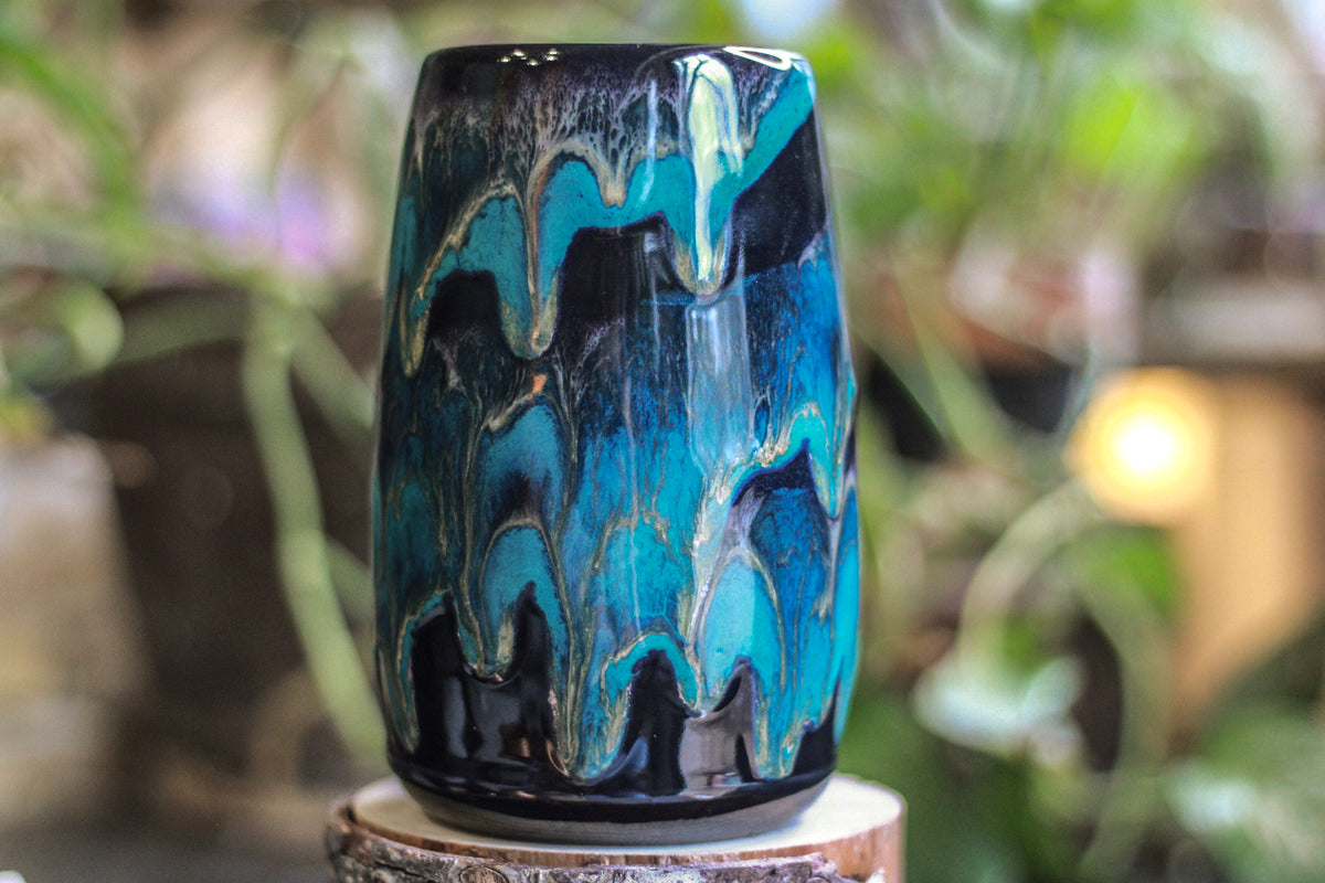 23-D Turquoise Grotto Mug, 24 oz.