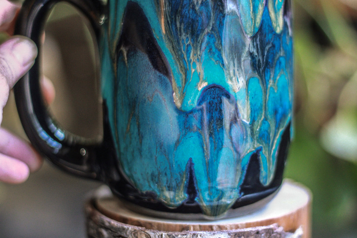 23-D Turquoise Grotto Mug, 24 oz.