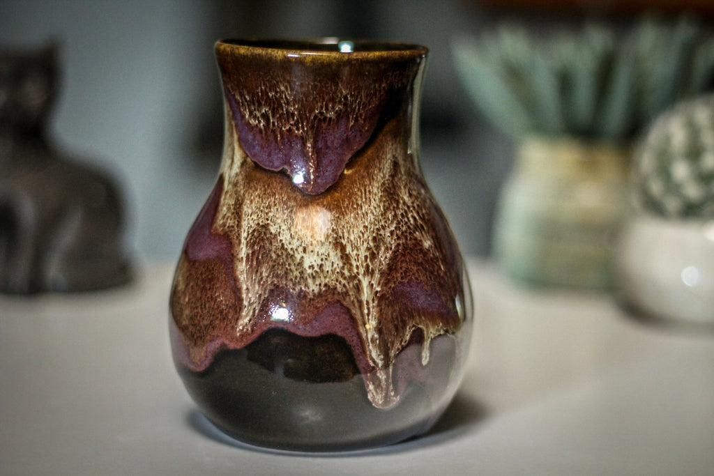 24-E Molten Beauty Barely Flared Mug, 18 oz.
