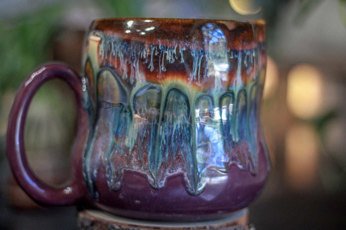 25-C New Earth Notched Pitcher, 33 oz.