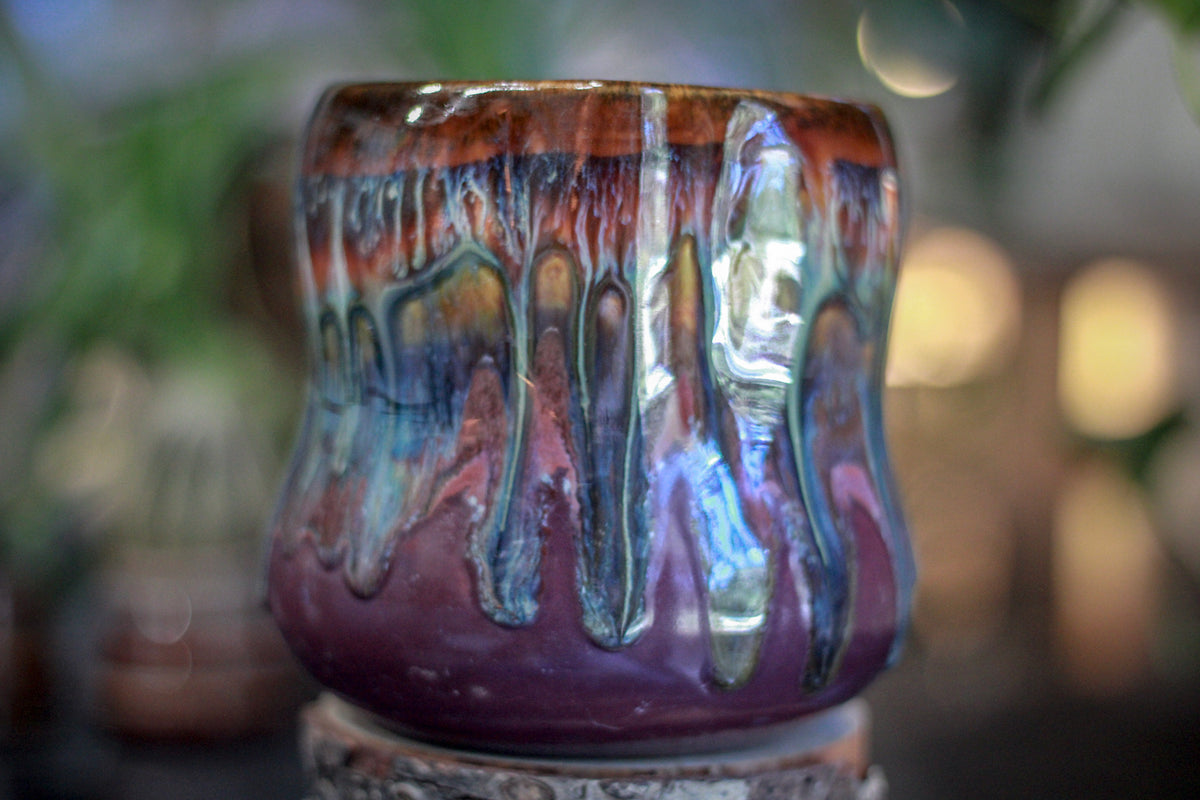 25-C New Earth Notched Pitcher, 33 oz.