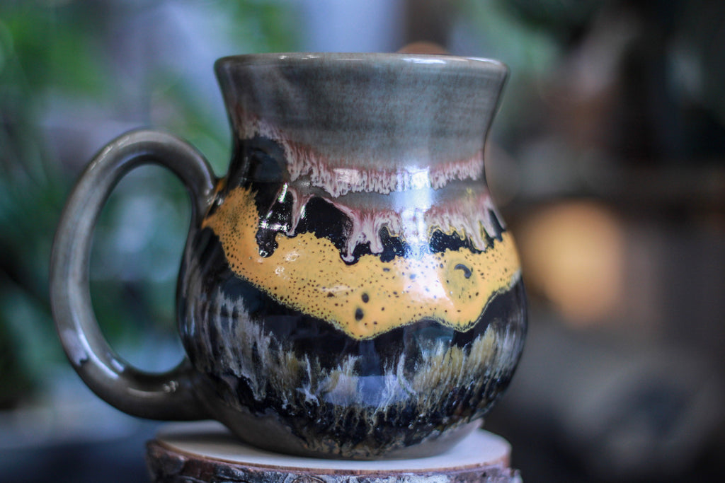 25-C Bumblebee Jasper Flared Mug, 20 oz.